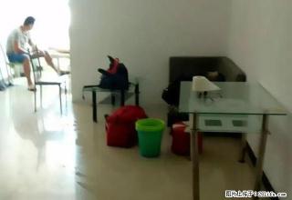 市中心北京路大润发主楼,电梯10楼简装2房急租,可办公 - 北海28生活网 bh.28life.com