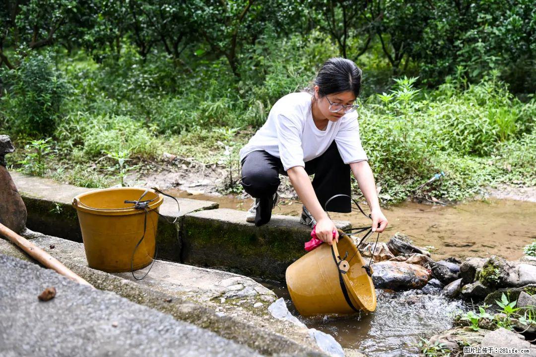 全网追的“扁担女孩”,找了一份暑假工,时薪12元 - 北海生活资讯 - 北海28生活网 bh.28life.com